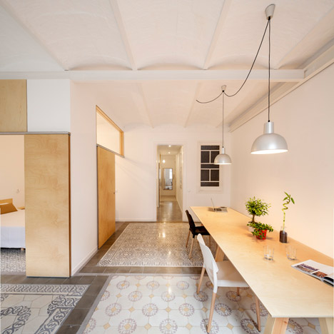Eixample apartment renovation in Barcelona by Adrian Elizalde