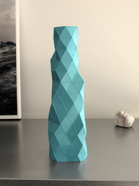 Faceture bud vase/candleholders in blue Faceture bud vase/candleholders in blue