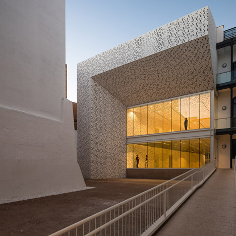Fine Arts Museum by Estudio Arquitectura Hago