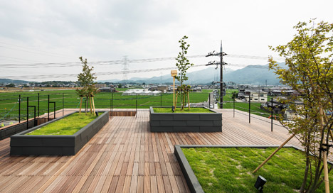 Glass + Wood by Hironobu Hamada