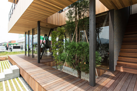 Glass + Wood by Hironobu Hamada