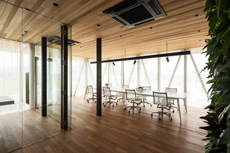 Glass + Wood by Hironobu Hamada