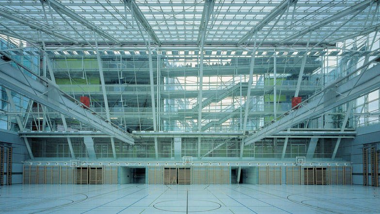 Hadid, Holl and Gehry join fight to save "masterpiece" school by Helmut Richter
