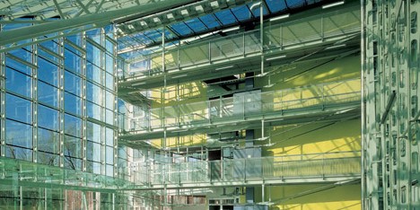 Hadid, Holl and Gehry join fight to save "masterpiece" school by Helmut Richter