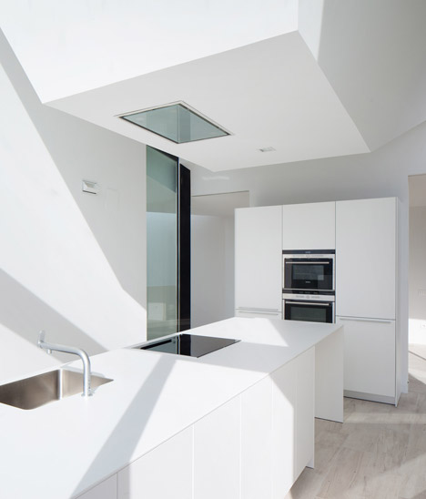 House YC by RTA Office