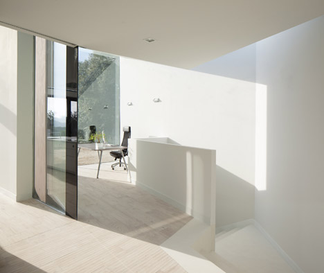 House YC by RTA Office