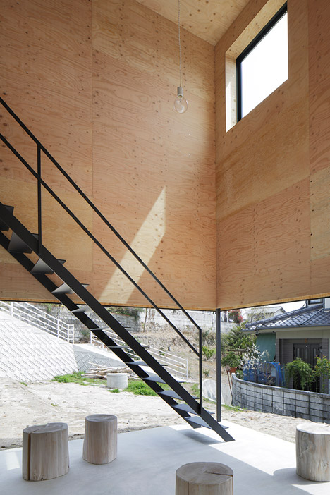 House in Miyake by Yoshio Ohno Architects