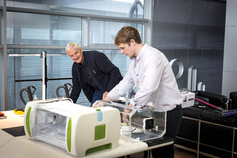James Dyson Award Winner 2014 MOM Incubator
