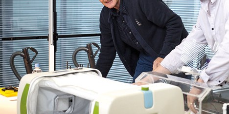 James Dyson Award Winner 2014 MOM Incubator