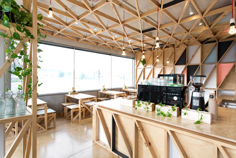 Jury Cafe by Biasol Design Studio