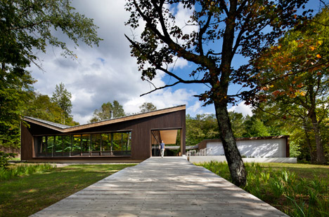 Mont-Tremblant Discovery Centre by Smith Vigeant