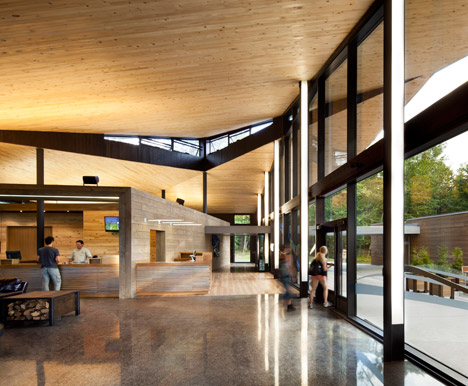 Mont-Tremblant Discovery Centre by Smith Vigeant