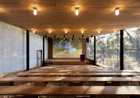 Mont-Tremblant Discovery Centre by Smith Vigeant