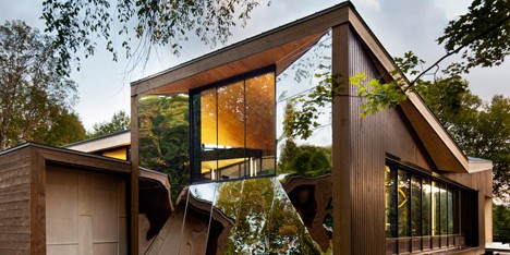 Mont-Tremblant Discovery Centre by Smith Vigeant