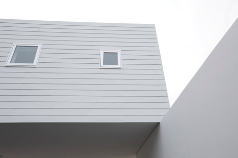 Nagasawa Dental Clinic by Kunihiko Matsuba