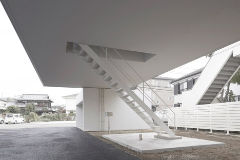 Nagasawa Dental Clinic by Kunihiko Matsuba