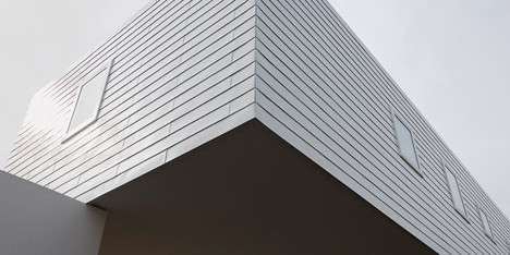 Nagasawa Dental Clinic by Kunihiko Matsuba