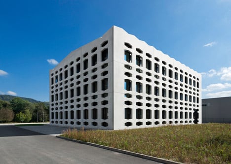 Neutrabuilding by Wurm + Wurm