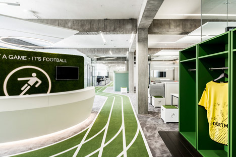 Onefootball HQ by TKEZ Architects