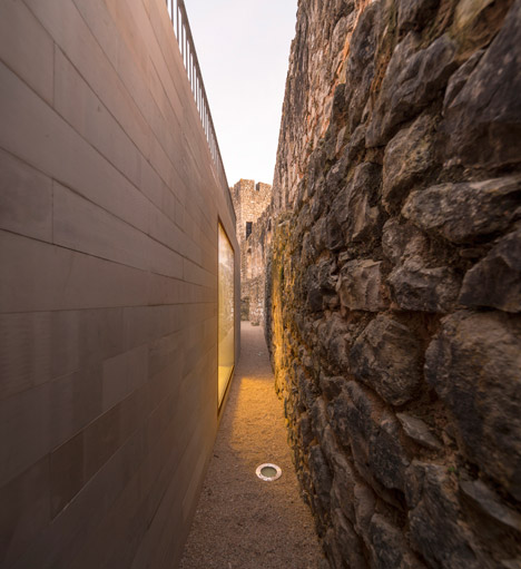 Pombal Castle's Visitor Centre by Comoco Architects