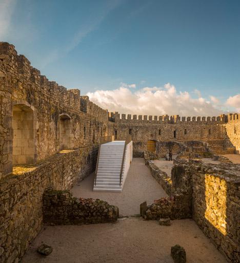 Pombal Castle's Visitor Centre by Comoco Architects