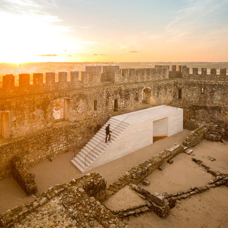 Pombal Castle's Visitor Centre by Comoco Architects