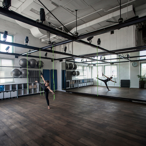 Jacobs-Yaniv Architects creates pilates studio for Paralympic swimmer