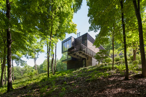 Red Rock House by Anmahian Winton Architects