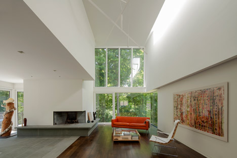 Red Rock House by Anmahian Winton Architects
