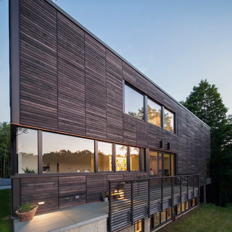 Red Rock House by Anmahian Winton Architects