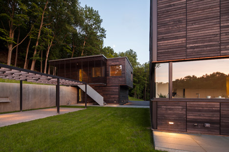Red Rock House by Anmahian Winton Architects