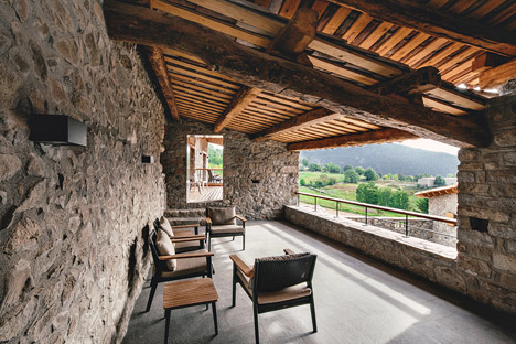 Rehabilitación en la Cerdanya by Dom Arquitectura