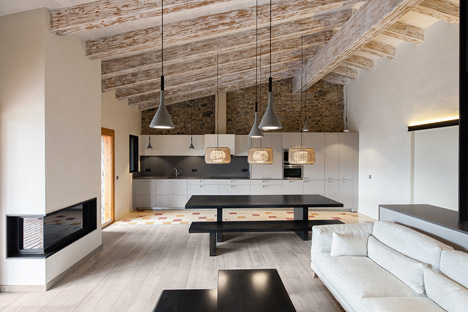 Rehabilitación en la Cerdanya by Dom Arquitectura