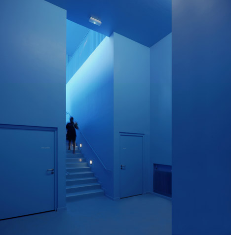 Restructuring and extension of swimming pool in Bagneux by Dominique Coulon et associés