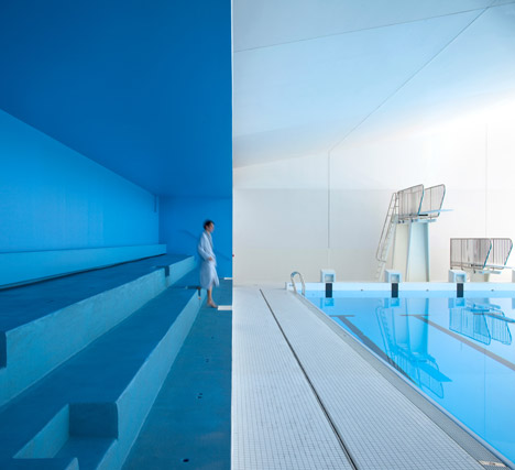 Restructuring and extension of swimming pool in Bagneux by Dominique Coulon et associés