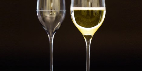 Richard Juhlin Optimum champagne glass by Claesson Koivisto Rune