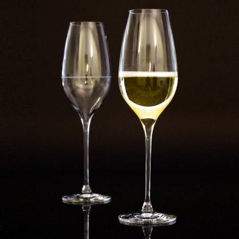 Richard Juhlin Optimum champagne glass by Claesson Koivisto Rune