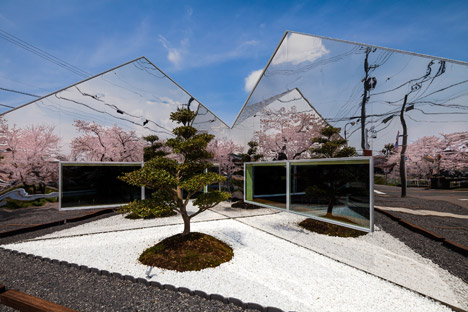 Roadside café by Bandesign