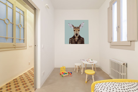 The Wall apartment in Barcelona by Nook Architects