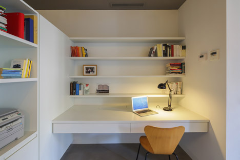 The Wall apartment in Barcelona by Nook Architects