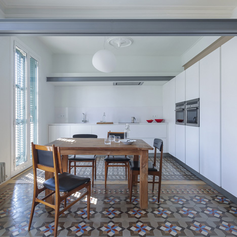 The Wall apartment in Barcelona by Nook Architects