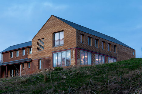 Timber Frame House in Leighton Buzzard by A-Zero