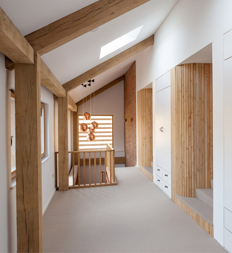 Timber Frame House in Leighton Buzzard by A-Zero