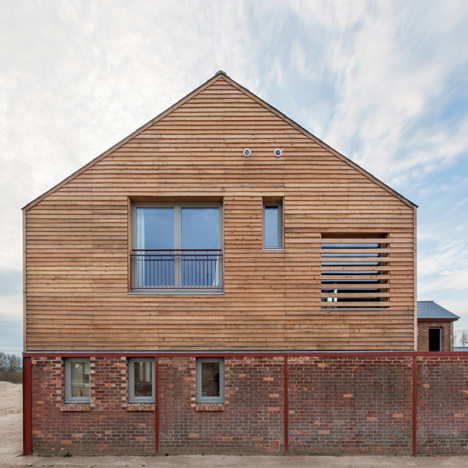 Timber Frame House in Leighton Buzzard by A-Zero