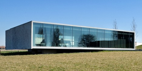 “Serene” concrete pavilion marks the entrance to a First World War cemetery