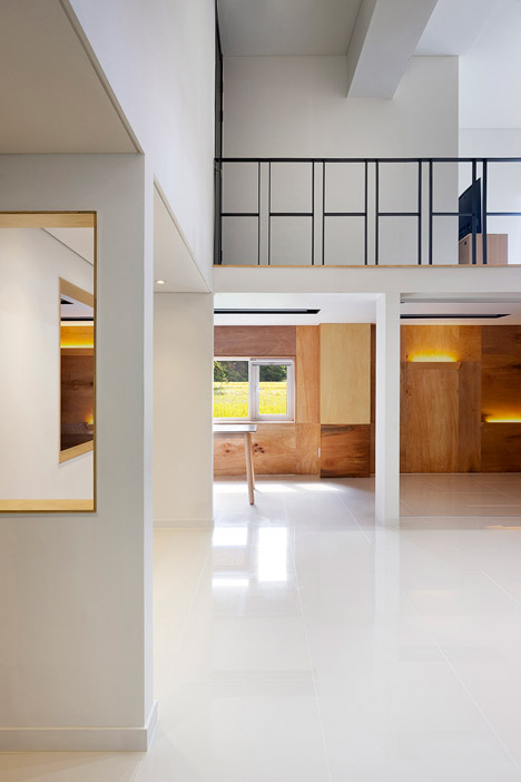 Unforgettable House in Pohand by Studio Gaon