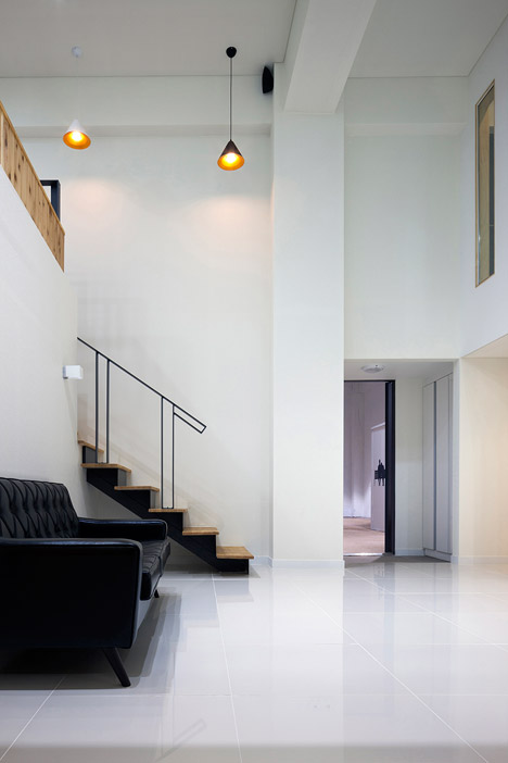 Unforgettable House in Pohand by Studio Gaon