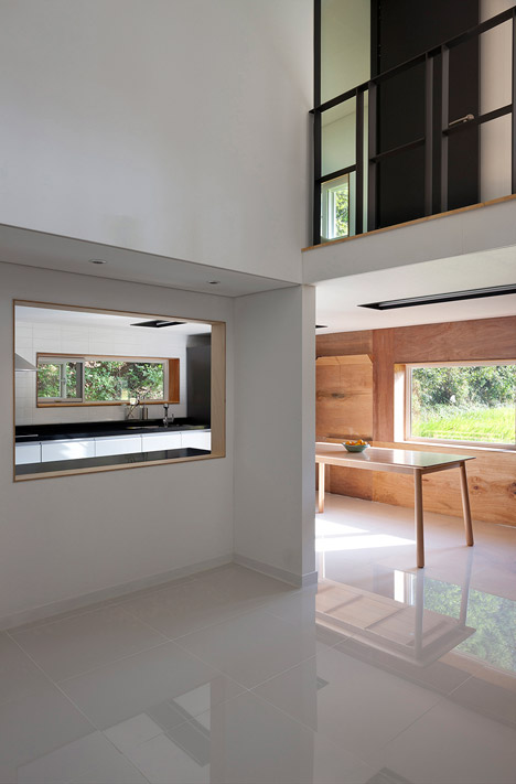 Unforgettable House in Pohand by Studio Gaon