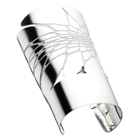 Silene cuff by Zaha Hadid