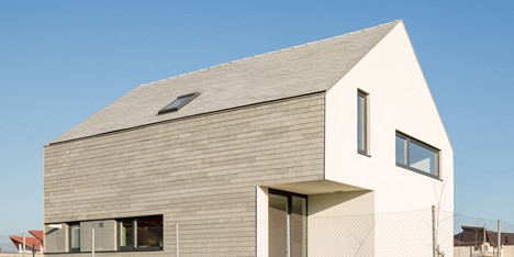 Insert Studio completes house in Romania with two cut-away corners